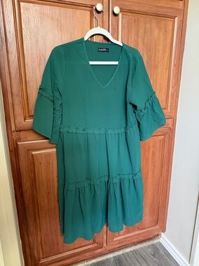 Amazon Green Tiered V-Neck Midi Dress